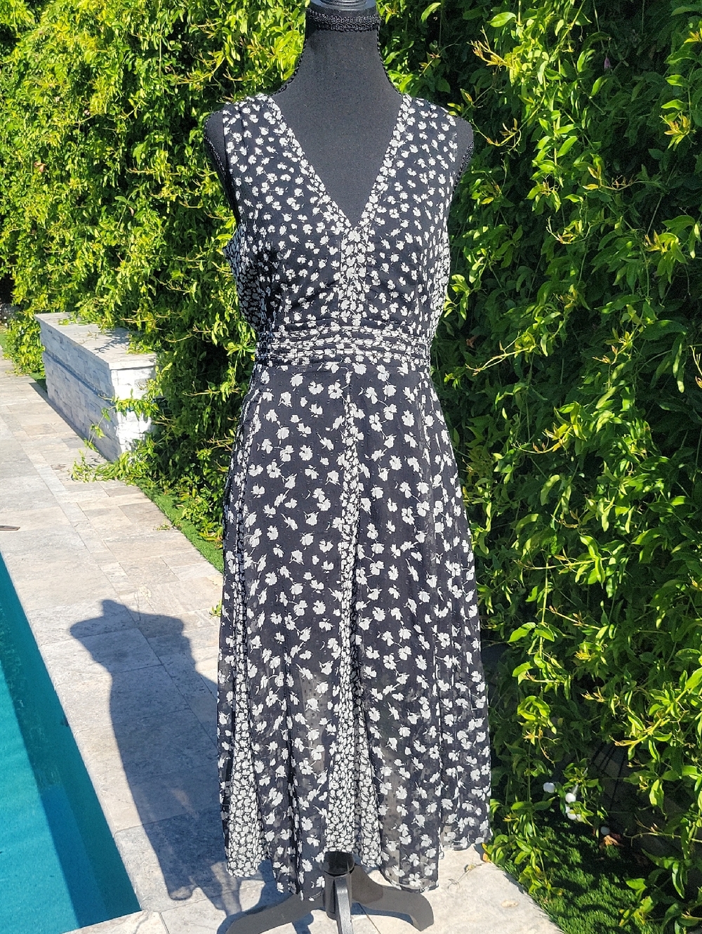 All Saints Macella Scatter Floral V-Neck Midi Dress 6